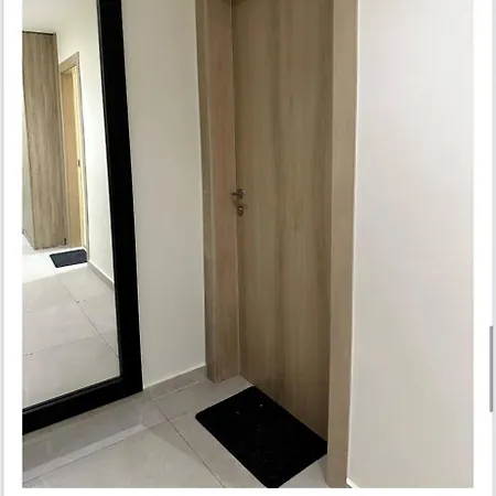 Vlora Studio *